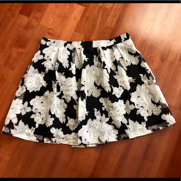 Forever 21 Dresses & Skirts - Plus Size, Forever 21 Floral Skirt